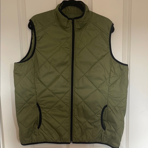 Duluth Trading Co Green Quilted Vest - Picture 6 of 7